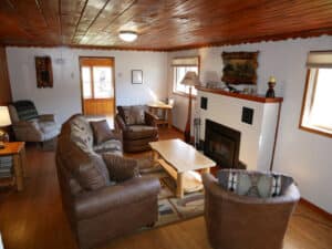 voyageurs-cottage-paddlers-inn-04